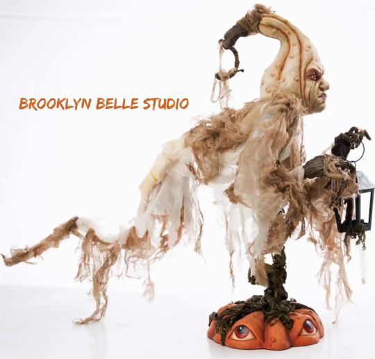 Halloween Hallow Midnight Short Pumpkin