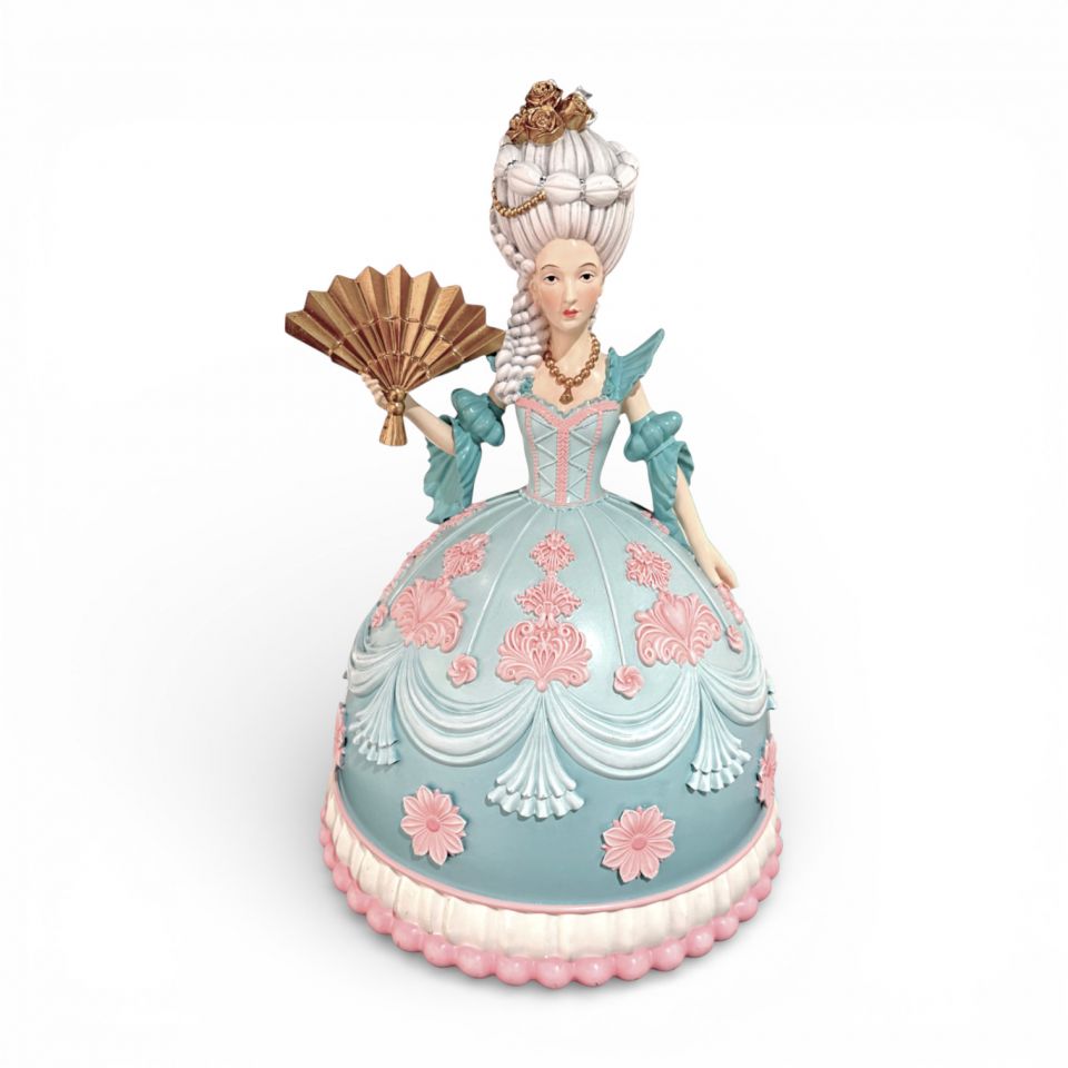 December Diamonds 16 inch Marie Cake Dress    Marie's Patisserie Sweet Collection