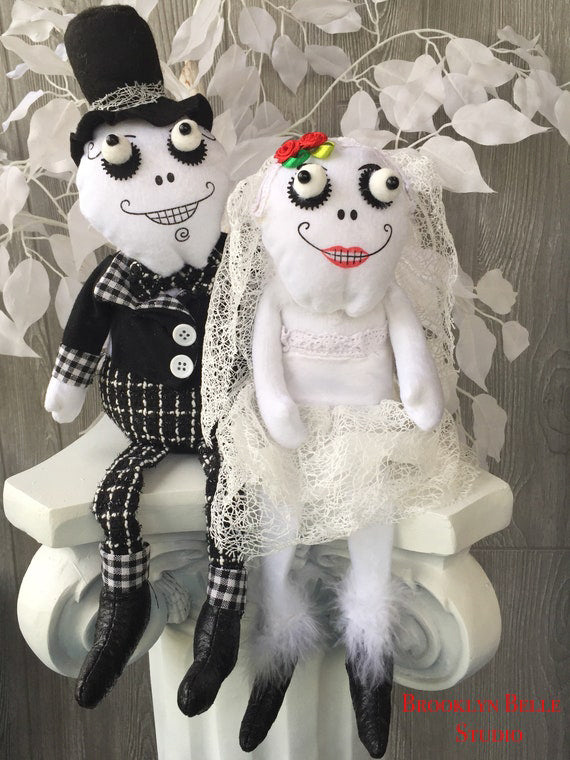 Bride And Groom Skeleton Dolls