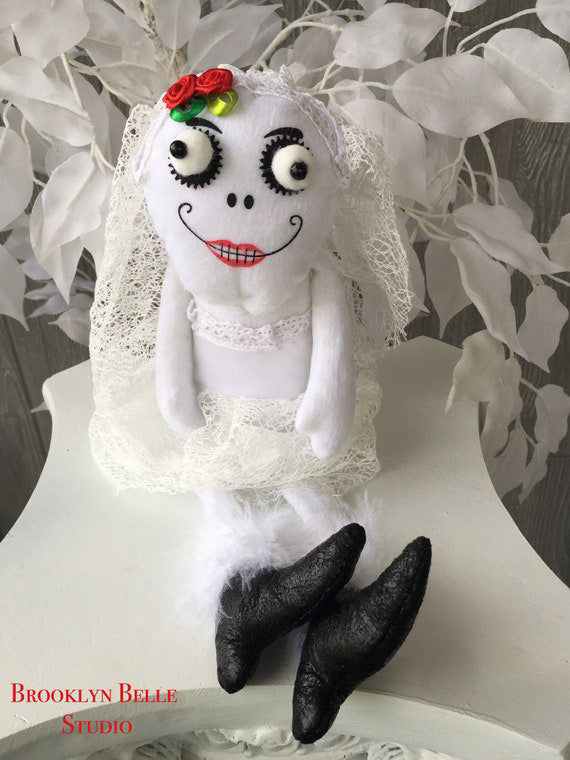 Bride And Groom Skeleton Dolls